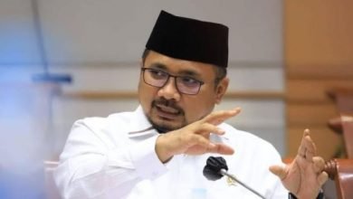 Menag Bandingkan Suara Azan dengan Gonggongan Anjing, Tuai Beragam Komentar