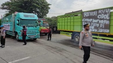 Ratusan Sopir Truk Demo di Kudus, Blokir Jalan Lingkar Selatan
