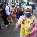 Syarat Beli Minyak Goreng viral di Medsos, Wajib Fotokopi KK dan Bukti Vaksin