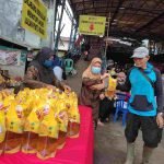 Penurunan harga minyak goreng di Februari 2022 lalu sempat menyebabkan kelangkaan sebab adanya pembatasan distribusi dari distributor pusat. (Devi Nila Sari/Akurasi.id)