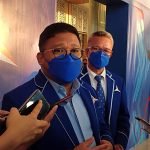 Anggota DPR RI Irwan saat diwawancarai awak media. (Devi Nila Sari/Akurasi.id)