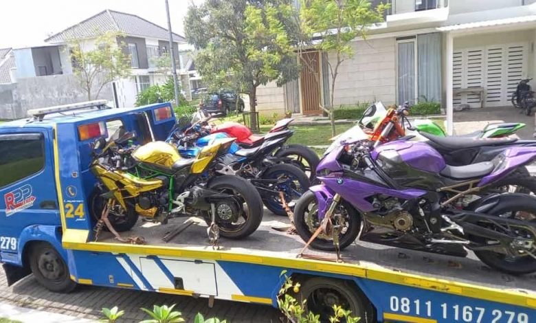 Polisi Sita Aset Doni Salmanan: Porsche Rp 4 M- Belasan Motor Sport dan Moge
