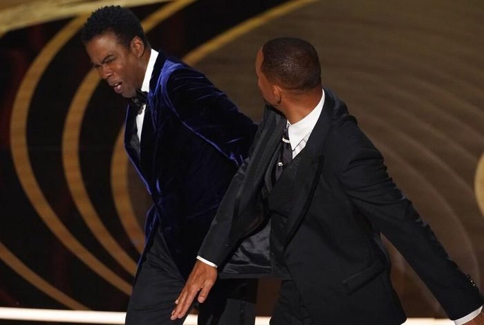Gempar, Will Smith Tampar Chris Rock di Panggung Oscar 2022