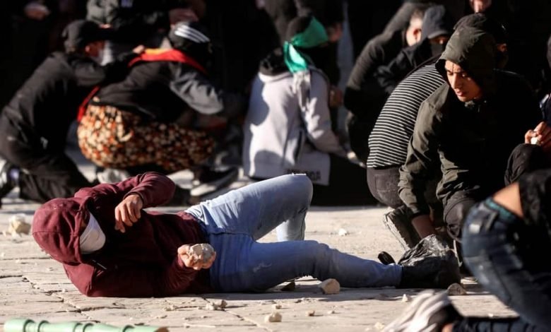 Israel Serang Masjid Al-Aqsa, Tangkap 80 Warga Palestina