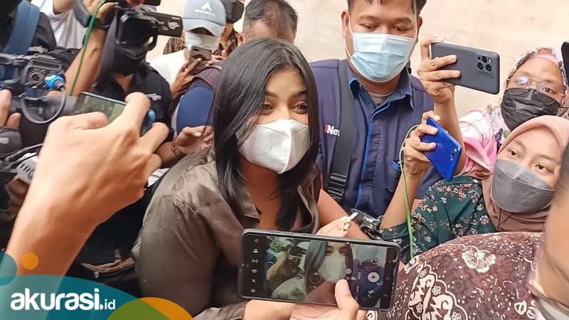 Komedian Inisial M Pembeli Konten Porno Dea OnlyFans. Siapa?