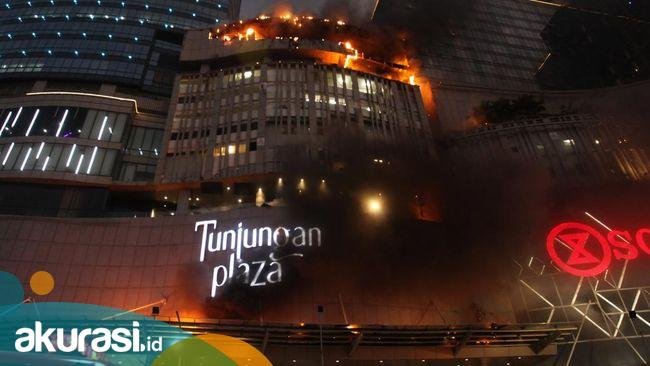 Mall Terbesar di Surabaya, Tunjungan Plaza Kebakaran