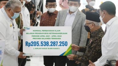 Wapres Serahkan Manfaat Program dan Beasiswa BPJS Ketenagakerjaan Kepada Keluarga Pekerja