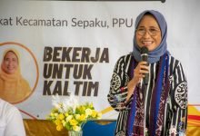 Penyerahan SK PPPK Guru di Kaltim, Hetifah: Perjuangan Guru Honorer Belum Selesai