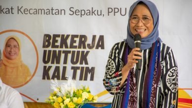 Penyerahan SK PPPK Guru di Kaltim, Hetifah: Perjuangan Guru Honorer Belum Selesai