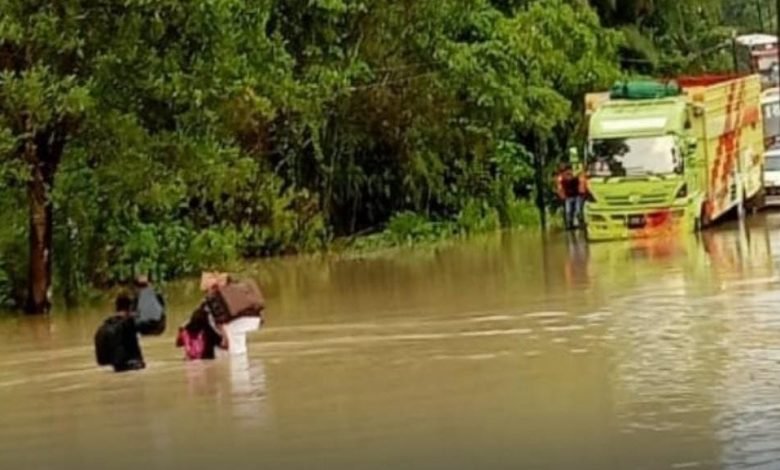 Putus Akses Logistik Warga, Tiga Perusahaan Biang Kerok Banjir di Jalur Trans Kukar-Kubar