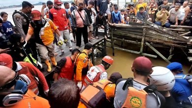 Awalnya Dikira Karung, Warga Temukan Mayat Pria Tanpa Identitas Mengambang di Sungai Mahakam