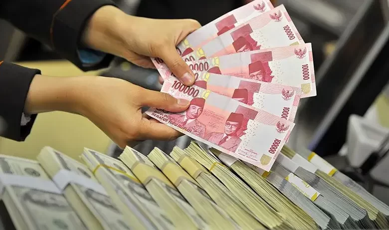 Rupiah Menguat Dibandingkan Mata Uang Asing Lain