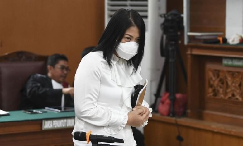 Respon Tuntutan Pidana Putri Lebih Ringan dari Bharada E, Keluarga Yosua: Hukum Tumpul ke Atas