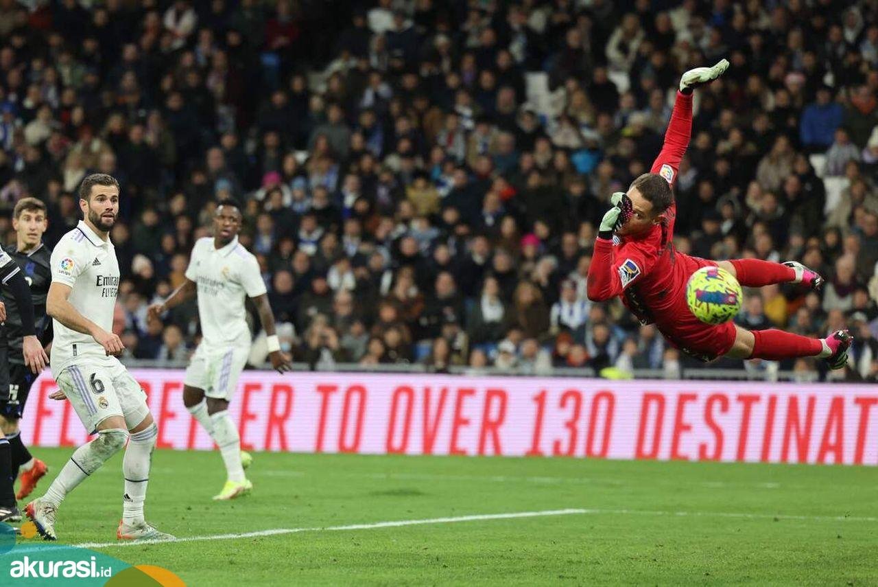 Tembok Kokoh Bernama Alex Remiro Jadi Mimpi Buruk Real Madrid