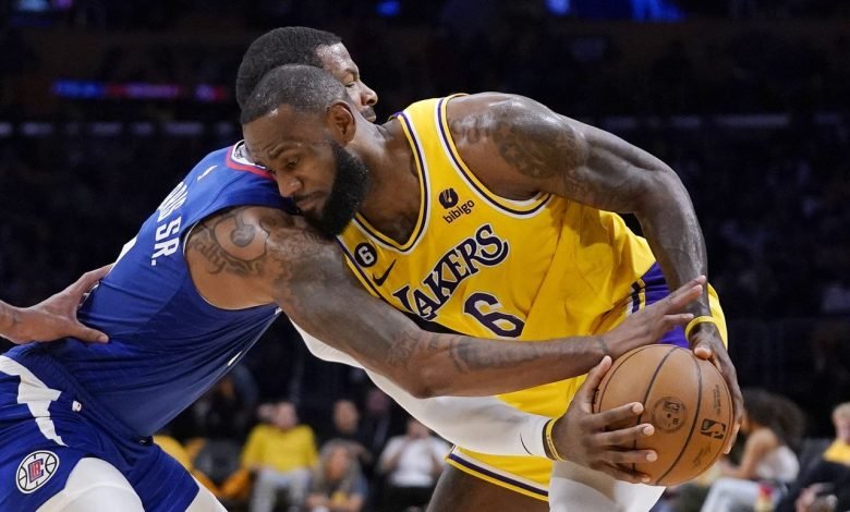 Lewati Rekor Abdul-Jabbar, LeBron James Berdiri di Puncak