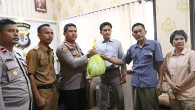 Keluarga Serahkan Pakaian Korban Penembakan di Malinau, Wakapolda Kaltara: Kami Serius Menangani Masalah Ini