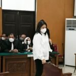 Hakim Vonis Putri Candrawathi 20 Tahun Penjara