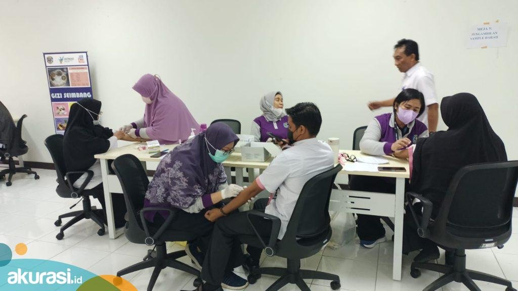BKPSDM Bontang melakukan pengecekan kesehatan dengan pendampingan tenaga kesehatan dari dinas kesehatan Kota Bontang. (ist)