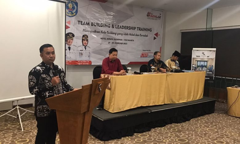 Sambutan Kepala BKPSDM Sudi Priyanto di pelatihan Building and Leadership. (ist)