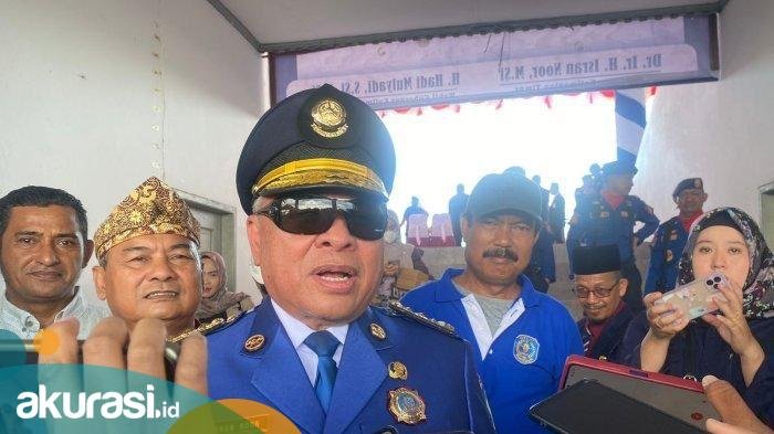 Gubernur Kaltim, Isran Noor saat ditemui usai HUT Damkar ke 104 di Stadion Bessai Berinta Bontang. (Fajri/Akurasi.id)