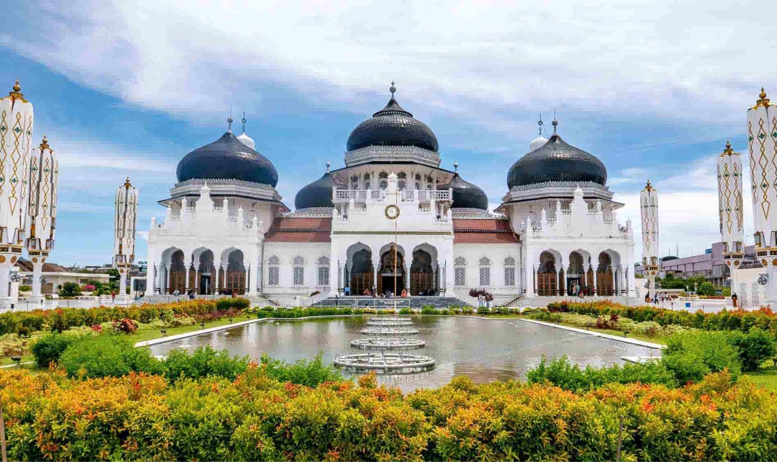 Berwisata ke Aceh: Yang Perlu Diketahui Setiap Wisatawan