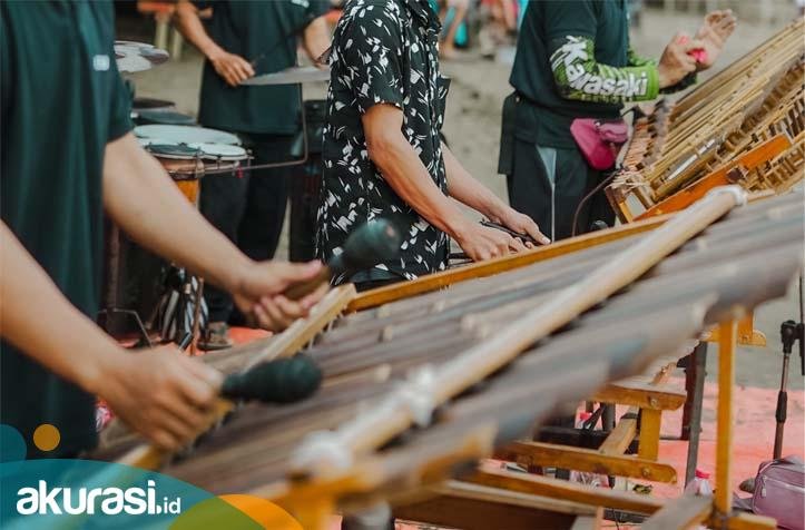 Prestasi yang Belum Pernah Ada Sebelumnya: Bagaimana Indonesia Mencetak Rekor Dunia untuk Pertunjukan Angklung Terbesar