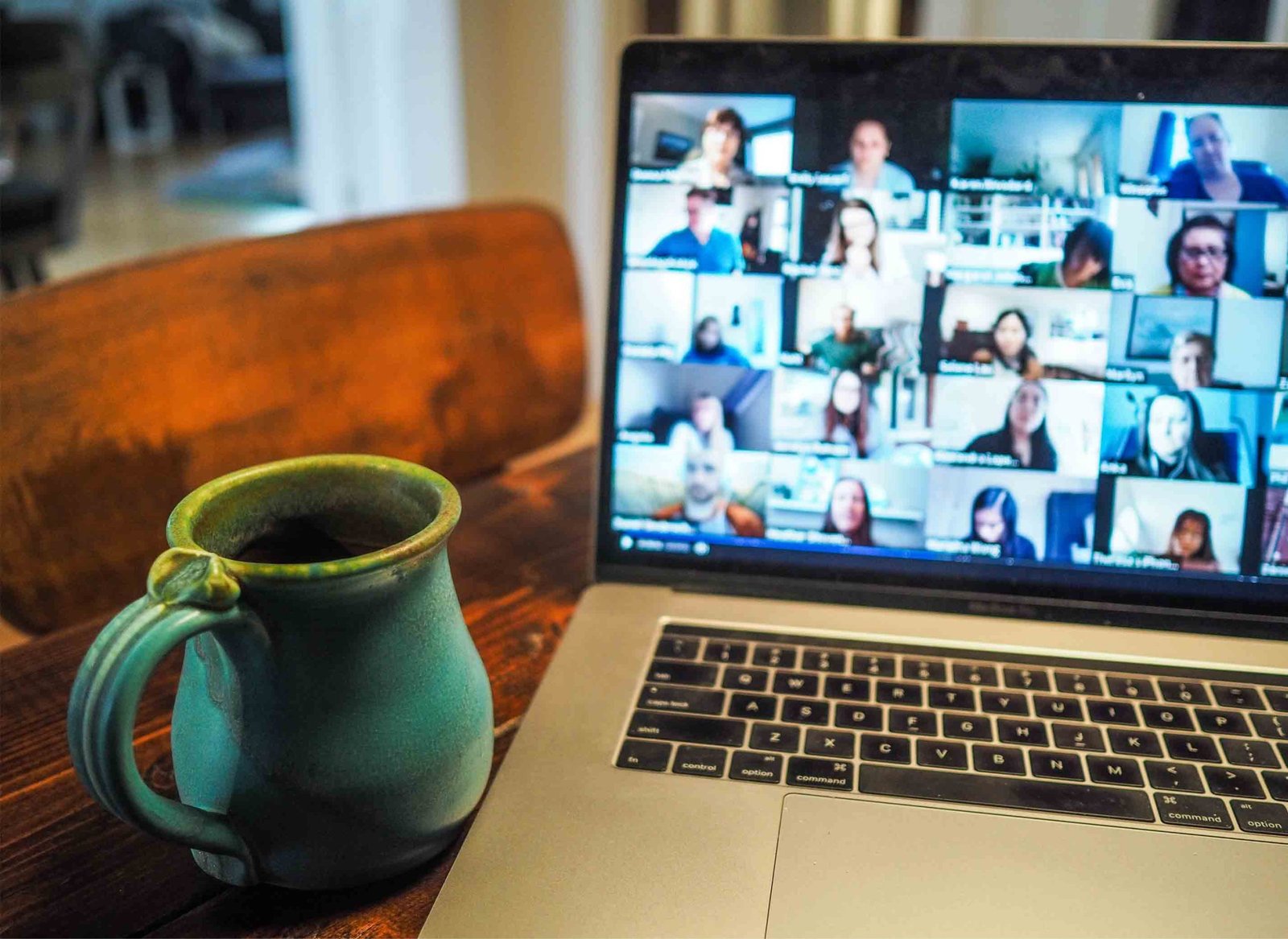 Strategi Jakarta: Memerintahkan Pegawai Negeri untuk Bekerja dari Rumah untuk Memerangi Meningkatnya Polusi