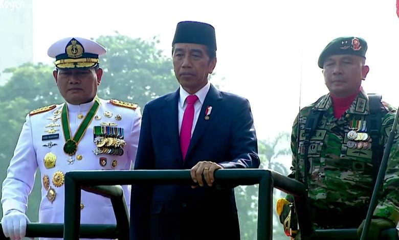 Presiden Jokowi dan Anggota Kabinet Turut Merayakan Hari Ulang Tahun TNI