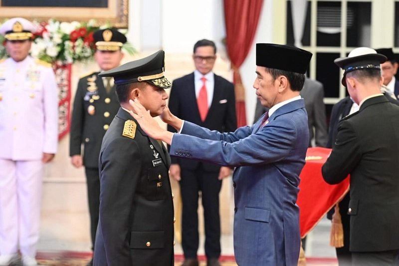 Presiden Joko Widodo (Jokowi) Angkat Panglima TNI Baru