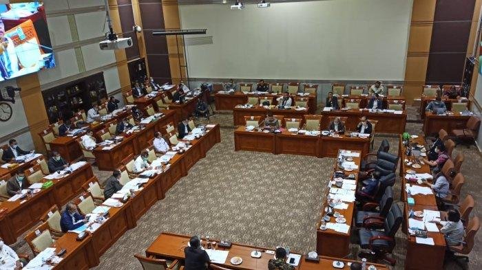 Rapat Komisi III DPR RI: Agenda Kritis, Kontroversi, dan Proses Demokrasi