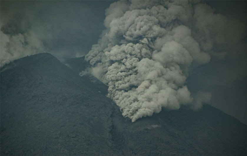 Gunung Lewotobi Meletus, BNPB Angkat Bicara