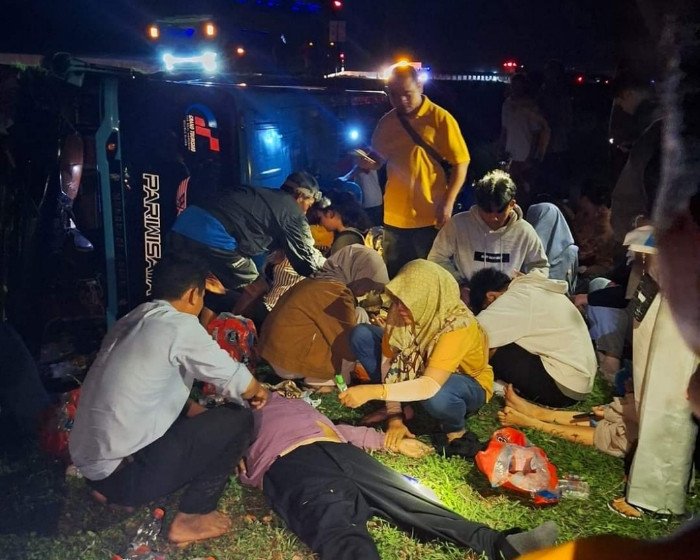 Kecelakaan Bus Rombongan SMA Negeri 1 Sidoarjo di Tol Ngawi, Dua Meninggal Dunia dan Belasan Luka-Luka