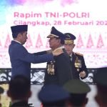 Prabowo Subianto, Satu dari Tujuh Jenderal yang Diberi Penghargaan Oleh Presiden Jokowi
