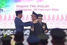 Prabowo Subianto, Satu dari Tujuh Jenderal yang Diberi Penghargaan Oleh Presiden Jokowi