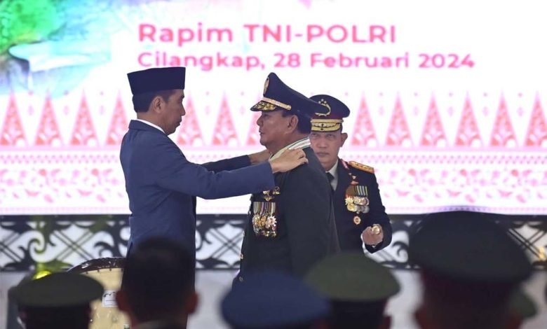 Prabowo Subianto, Satu dari Tujuh Jenderal yang Diberi Penghargaan Oleh Presiden Jokowi