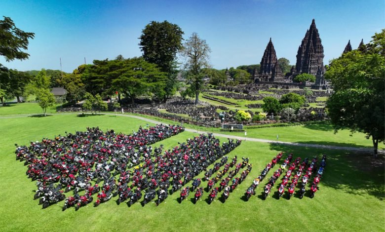 Ducati Indonesia Raih Rekor MURI dengan Kegiatan "We Ride As One" di Candi Prambanan