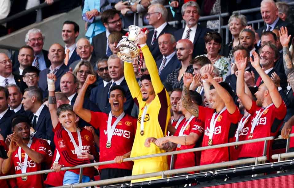 Duo Muda Manchester United Raih Pujian Wayne Rooney Usai Menangkan FA Cup