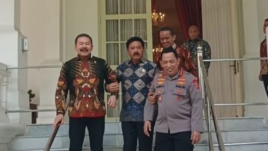 Kapolri dan Jaksa Agung Bungkam Soal Dugaan Penguntitan oleh Densus 88