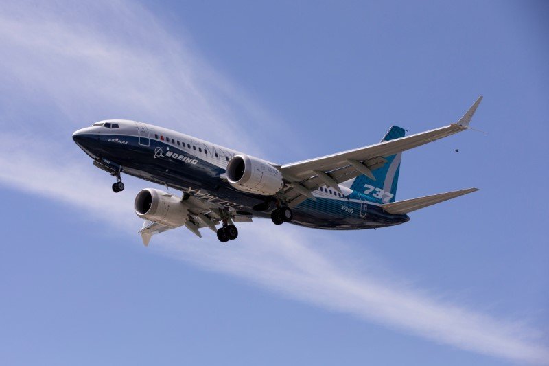Larangan Pengembangan Produksi Boeing 737 MAX oleh FAA Akibat Insiden Jendela Pesawat Copot