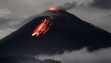 Gunung Semeru Keluarkan Lava Pijar, 380 Erupsi Tercatat Sejak Awal Tahun