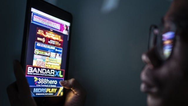Peran Keluarga dalam Mencegah dan Memberantas Judi Online