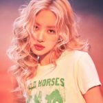 Rosé Resmi Bergabung dengan THEBLACKLABEL, Siapkan Musik Baru untuk Penggemar Global.