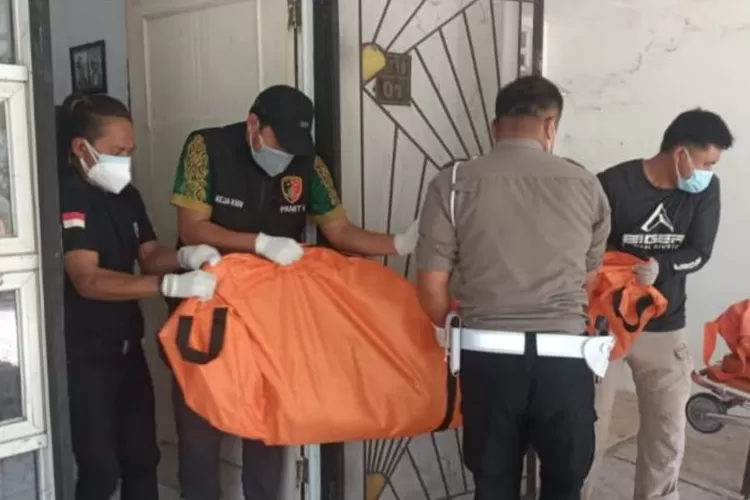 Pasutri Lansia Ditemukan Tewas Membusuk di Bogor Warga Cium Bau Busuk Selama Empat Hari