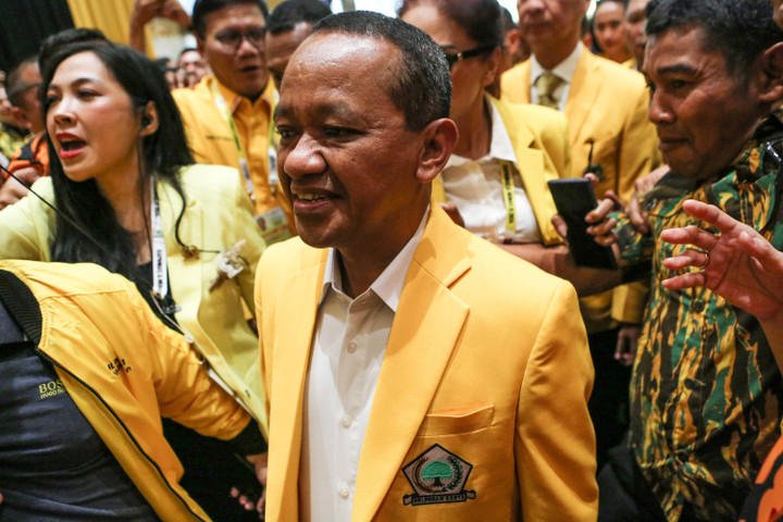 Jokowi Diisukan Jadi Dewan Pembina Golkar: Keputusan di Tangan Bahlil Lahadalia