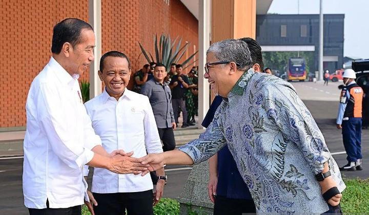 Fahri Hamzah Dampingi Jokowi Resmikan Smelter di NTB: Dari Kartu Merah ke Kolaborasi