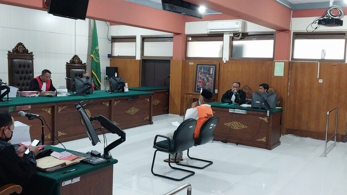 Viral! Kakek Piyono Divonis 5 Bulan Penjara karena Pelihara Ikan Aligator, Netizen Geram