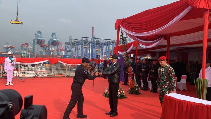Laksamana Muhammad Ali Ungkap Alasan Pemberian Brevet Hiu Kencana kepada Presiden Jokowi