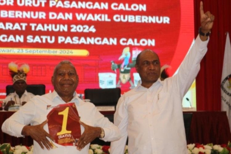 Lawan Kotak Kosong di Papua Barat, Dominggus Mandacan dan Mohammad Lakotani Resmi Dapat Nomor Urut 1