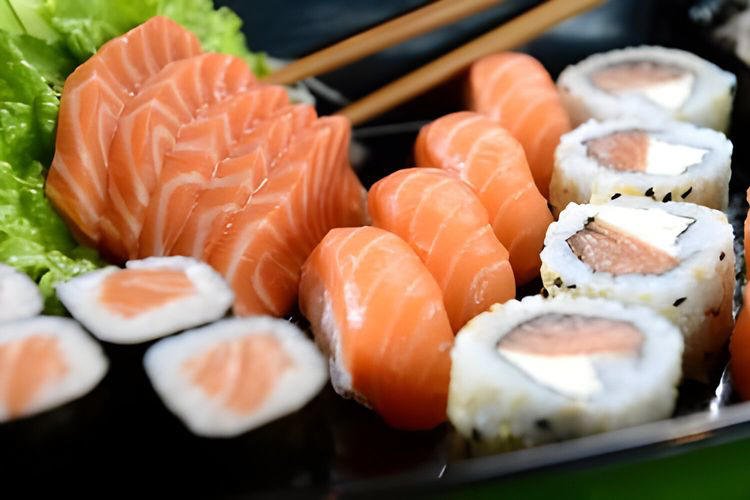 Viral Video Jastip Sushi, Gerai Philadelphia Bali Beri Penjelasan Penting