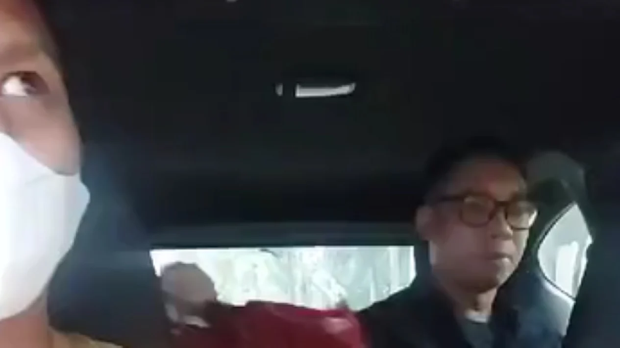 Sopir Taksi Online Dihantam Oknum Polisi, Tawaran Uang Damai Jadi Sorotan